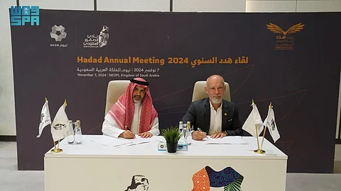 شراكة بين نادي الصقور ونيوم للحفاظ على السلالات المهددة بالانقراض