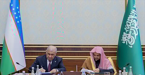 سعود المعجب ونعمة الله يولداشيف يوقعان مذكرة التعاون