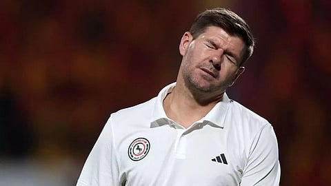 ستيفن جيرارد مدرب نادي الاتفاق