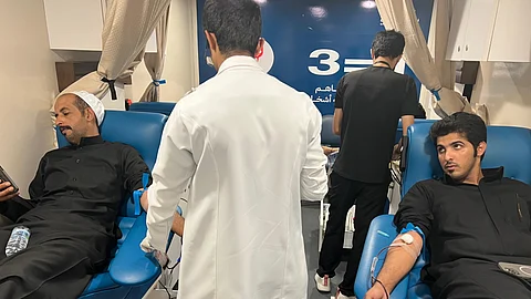 حققت نجاحًا كبيرًا.. الهلال الأحمر السعودي بمنطقة نجران يقيم مبادرة التبرع بالدم