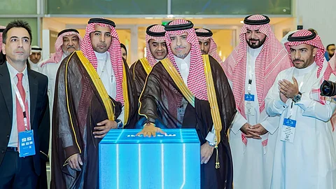 رائد الإدريسي يفتتح النسخة الثالثة من معرض المطار السعودي 2024