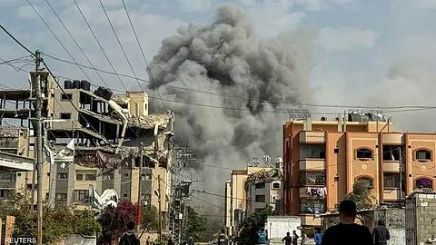 استشهاد 6 فلسطينيين في قصف على دير البلح وسط غزة