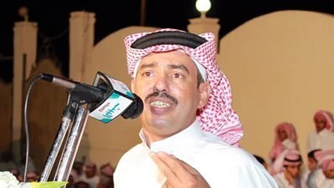 وفاة الشاعر بخيت السناني.. الموت يغيّب "متنبي جهينة" وكبار الشعراء ينعونه
