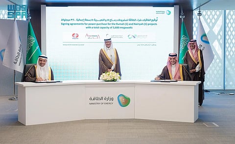 بحضور الأمير عبدالعزيز بن سلمان.. "السعودية لشراء الطاقة" توقّع اتفاقيات تخدم 5 مشروعات
