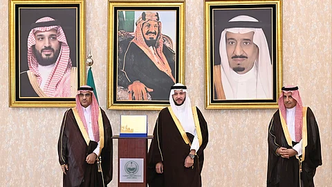 تكريم "الغامدي" لدوره في إعادة اعتماد الطائف "مدينة صحية"