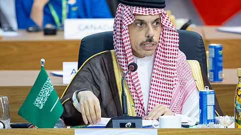 وزير الخارجية الأمير فيصل بن فرحان
