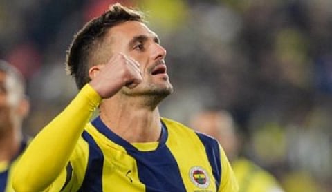 النصرُ مهتمٌّ بضمّ "دوسان تاديتش" نجم فنربخشة التركي