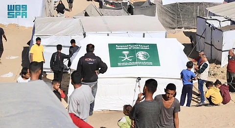المساعدات السعودية تخفف آلام المتضررين من الحرب المستمرة بغزة