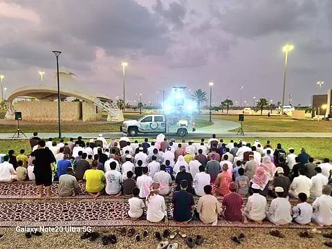 "هيئة الأمر بالمعروف" تكثف نشاطها على شواطئ عسير