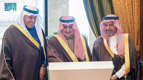 تشمل 3 تقاطعات علوية بعدد 3 جسور.. أمير تبوك يدشن مشروعات جديدة للطرق