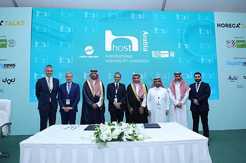 للمرة الأولى في الشرق الأوسط من قلب الرياض.. "فييرا ميلانو" و"سيمارك" تقدمان "Host Arabia".. خطوة نحو الريادة في مجال الضيافة