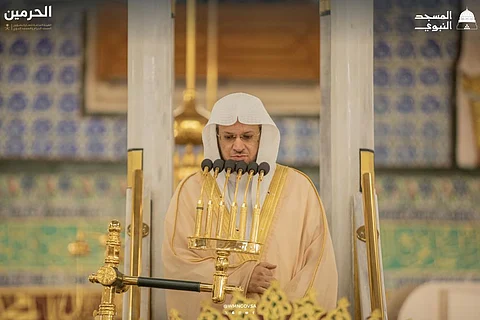 إمام وخطيب المسجد النبوي عبدالمحسن القاسم