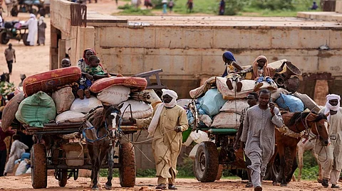 عمليات نزوح واسعة من الحرب في السودان