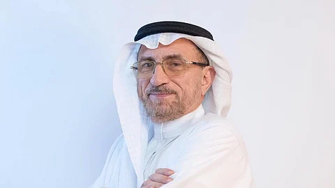 طبيب الروماتيزم وهشاشة العظام ضياء حسين
