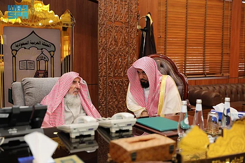 مفتي المملكة يستقبل الشيخ عبدالله الجهني