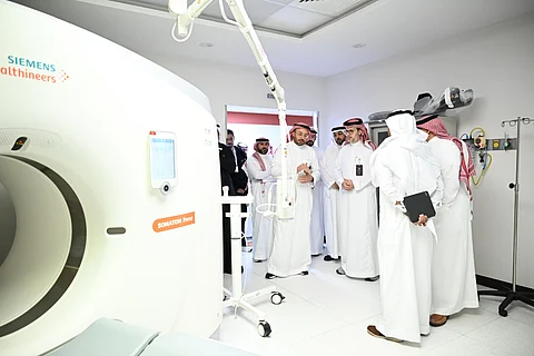 مستشفى جامعة المؤسس يدشن مجموعة من الأجهزة الطبية المتطورة في التشخيص والعلاج