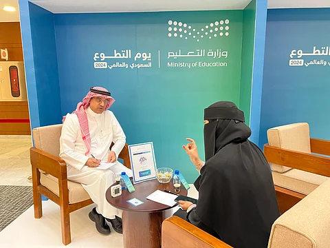 "تطوع الخبراء".. احتفاء ورعاية وزارية ومشاركة فاعلة لـ"مدير تعليم الطائف"