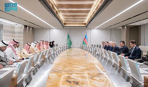 وزير الطاقة يبحث مع وزير الاقتصاد الأذربيجاني سبل تعزيز العلاقات في مجال الطاقة بين البلدين