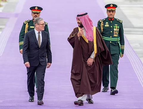 قصر اليمامة.. ولي العهد يستقبل رئيس الوزراء البريطاني
