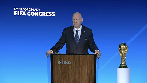 رئيس الاتحاد الدولي لكرة القدم FIFA جياني إنفانتينو