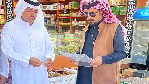 "توطين نجران" تتابع جولاتها الرقابية على بيع التمور والبذور والحبوب