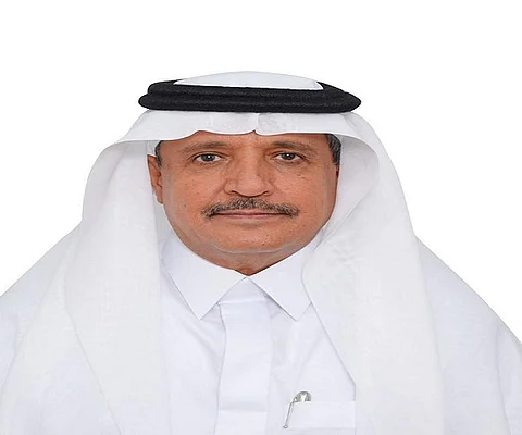 "محمد آل هيازع" رئيس جامعة الفيصل بالرياض