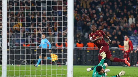 صحف عالمية تتغنى بأداء السعودي "سعود عبدالحميد" في مباراة فريقه أمام سبورتنغ براغا