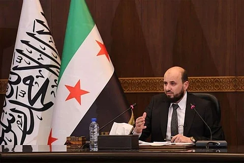 الحكومة الانتقالية السورية تتوعّد بمحاكمة الإعلاميين الحربيين الذين دعموا "الأسد"