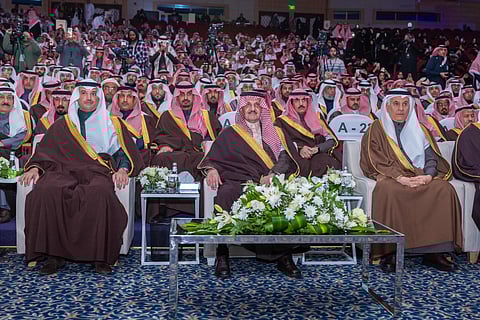 شاهد.. "سعود بن نايف" يكرّم الفائزين بجائزة الأحساء للتميُّز في دورتها الثانية