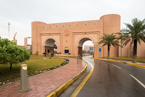 319 طالباً وطالبة من ذوي الإعاقة يؤدون اختبارات الفصل الدراسي الأول بجامعة الملك فيصل