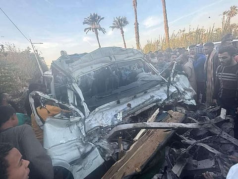 مصر.. ارتفاع عدد ضحايا حادث التصادم المروع إلى 14 حالة وفاة