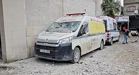 قوات الاحتلال تُواصل استهداف المرافق الصحية بغزة بتفجير روبوتات قرب مستشفى العودة