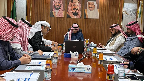 البرنامج الزمني وأفضل الممارسات.. مناقشة "خطة الاختبارات المركزية بالطائف"