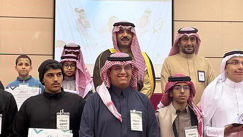 برعاية "السديري".. "تعليم الغاط" تكرّم المتفوقين دراسيًا