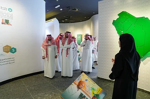 خدمات لـ 225 مليون حاج ومعتمر.. زيارة وتفاصيل عمّا تقدّمه "هدية" لضيوف الرحمن