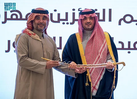 وزير الداخلية يُكرِّم الفائزين بجوائز مهرجان الملك عبدالعزيز للصقور 2024م