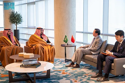 وزير الاقتصاد يناقش مع سفير الصين لدى المملكة تعزيز العلاقات الاقتصادية والاستثمارية