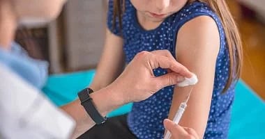 يوفّر الحماية ويرفع المناعة.. "الصحة": الإنفلونزا قد تكون خطيرة جداً للأطفال الصغار واللقاح ضروري