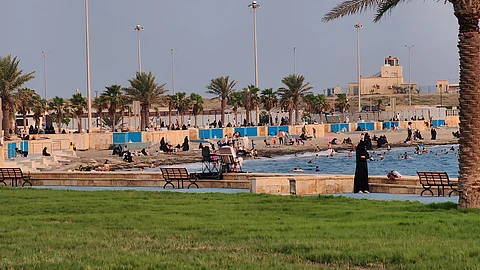 "واجهة عسير البحرية" جاذب شتوي ومقصد سياحي فريد