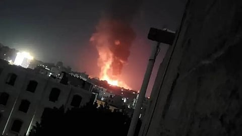 غارات جوية تستهدف مواقع للحوثي في صنعاء وسماع دوي انفجارات عنيفة