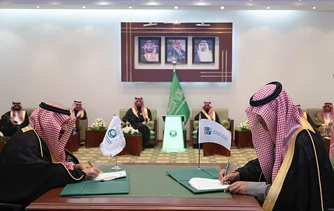 بحضور سمو محافظ الخرج .. الرياض القابضة توقع مذكرة تعاون مع بلدية الخرج لدراسة تطوير وتشغيل مشاريع في المحافظة برعاية سمو أمين الرياض .
