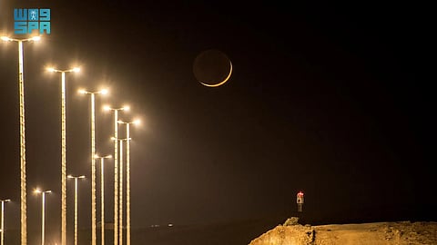 اقتران هلال "ذو الحجة" بعنقود الثريا في سماء الحدود الشمالية.. ظاهرة تراثية وفلكية نادرة