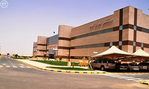 إنجاز غير مسبوق.. علاج أول حالة لدوالي الساقين بتقنية المايكروويف في نجران