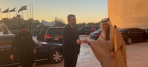 شاهد.. فيصل بن فرحان يستقبل وزير خارجية الإدارة السورية الجديدة