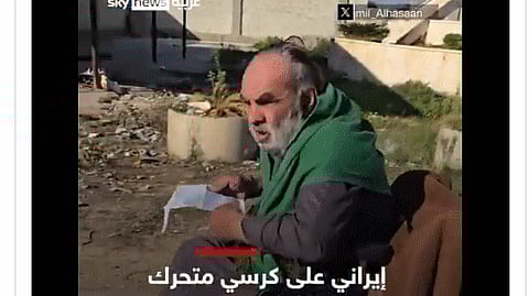 شاهد بالفيديو.. مقطع لعجوز إيراني غامض يثير جدلاً واسعاً في سوريا