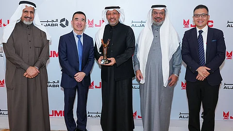 شركة الجبر التجارية تحصد جائزة “أفضل وكيل عالمي” لعلامة جيه إم سي لعام 2024
