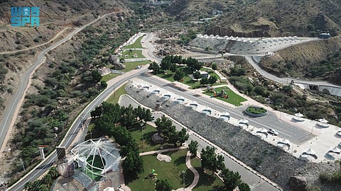 جمال الطبيعة والترفيه العائلي.. تجربة استثنائية بمتنزه الفرشة في الباحة