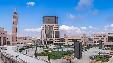 "تحويل غازات النفط والغاز بالمملكة إلى منتجات اقتصادية".. هنا مشروع سعودي-عالمي