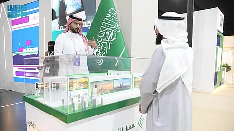 "الجوازات" تستعرض لزوار مؤتمر ومعرض الحج بجدة مبادرة المسار الذكي