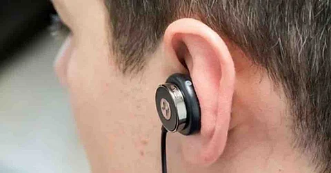 المجلس الصحي السعودي يوصي باتباع قاعدة "60/ 60" لسلامة السمع